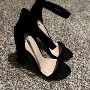 heels, black, size 7, never worn, new